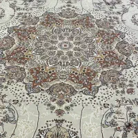 قالی کرم‌گردویی رنگ