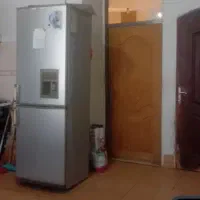 مبل راحتی و یخچال