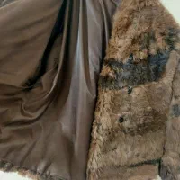 پالتو|لباس|هشتگرد, شهرک گلها|دیوار