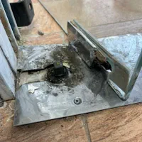 خدمات تعمیر و نصب شیشه سکوریت درب برقی کرکرای