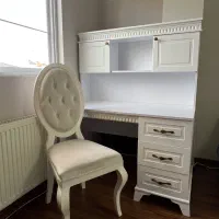 میز تحریر و صندلی