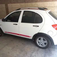 کوییک ار(سفید،قرمز) مدل۴۰۱ تمیز و کم کار|خودرو سواری و وانت|شیراز, ترمینال باربری|دیوار