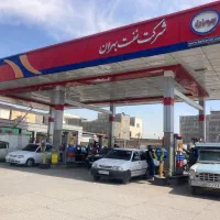 جذب کارگر پمپ بنزین