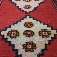 فرش کناره دستباف پشمی قدیمی دکورهتل رستوران|فرش|ارومیه, |دیوار