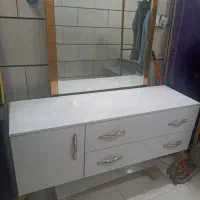 فروش فوری صندلی انتظار وآینه کنسول|آرایشگاه و سالن‌های زیبایی|مشهد, کوی المهدی|دیوار