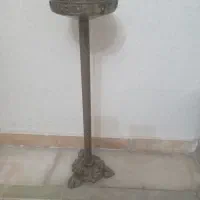 جاسیگاری پایه دار