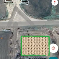 2500مترمربع زمین بر جاده اجاره داده می‌شود.