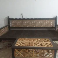 تخت سنتی همراه با میز