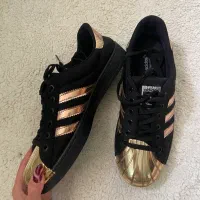 کتونی اورجینال ادیداس سایز 38