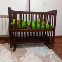 گهواره چوبی|تخت و صندلی بچه|نسیم‌شهر, |دیوار