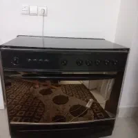 گاز فر  در حد نو.  رنگ مشگی. و سالم