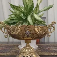 دیوار کوب مسی قدیمی و یک عدد شکلات خوری برنجی|کلکسیون اشیاء عتیقه|تهران, قصر فیروزه ۲|دیوار