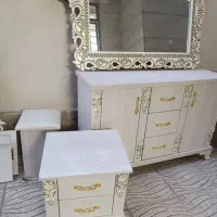 اینه و کنسول به همراه پاتختی و صندلی ارایش|بوفه، ویترین، کنسول|همدان, |دیوار