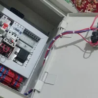 پنل خورشیدی ، تابلو برق