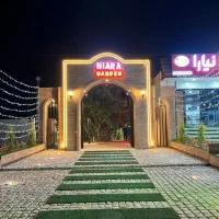 کارگر نیرو ساده آقا وخانم،در رستوران با جای خواب