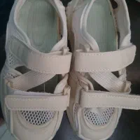 کفش  بچه گانه