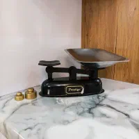 ترازوی یک وجبی قدیمی