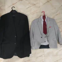 دو تا کت و شلوار بزرگسال و بچگانه