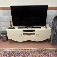تلویزیون ۴۸ اینچ کرو سامسونگ اصل کره و میز