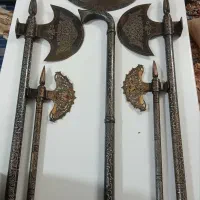 تبر، سپر، و عصا