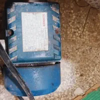 پمپ اب در حد نو کمتر یکسال کارکرده