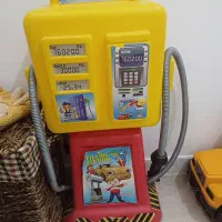 پمپ بنزین و ماشین پرادو