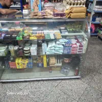 ویترین شیشه