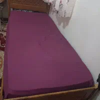 تخت یک نفره همراه باتشک کاملا سالم ونو