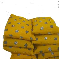 تعدادی بالشت پر