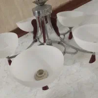 لوستر پنج شاخه|لوستر و چراغ آویز|بندر انزلی, ساحل قو|دیوار