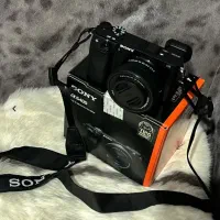 دوربین سونی 6400 در حد نو با لنز50-16