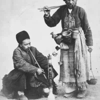 قلیون چوبی در حد نو با همه وسایل