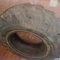 یک جفت تایر جلوی کارکرده تراکتور 399