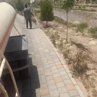 کارگر ساده کار درفضایی سبز
