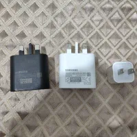 دو عدد شارژر اصلی سامسونگ و ایفون