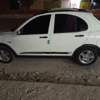 کوییک r سفید مشکی