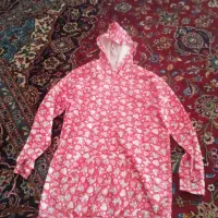 لباس دخترانه و زنانه|لباس|میانه, |دیوار