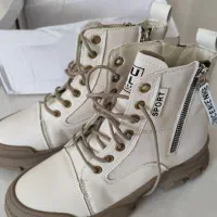 نیم بوت وارداتی سایز ۳۶ نو