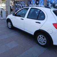 کوییک 1401شاسی سالم بدنه درحد1404تمیزمعاوضه