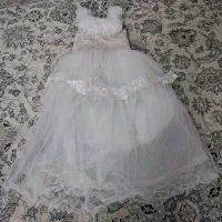 سلام دوعدد پیراهن عروس دخترانه در حد نو