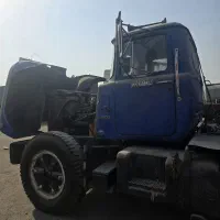 ماک ۱۹۷۵ مونتاژ کانادا با تریلی کفی آماده کار|خودرو سنگین|تبریز, |دیوار