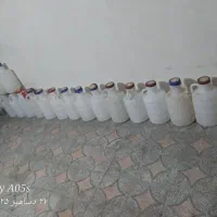 باسلام‌‌ تعدادی‌دبه‌خیارشور‌به‌فروش‌میرسد