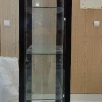 یک عدد ویترین آینه دار