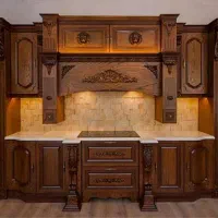 چند کارگر ساده یا نیمه ماهر کابینت