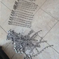 رگال آویزی برای لباس به رنگ استیل ضد زنگ|بندرخت و رختآویز|تبریز, |دیوار