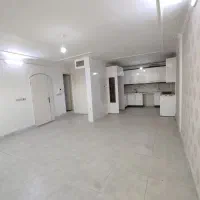 آپارتمان حاشیه خیابان دانشگاه