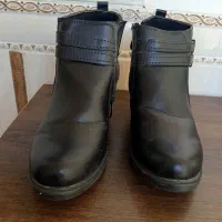 بوت|کیف، کفش، کمربند|شازند, |دیوار