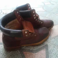 کفش‌ چرمی‌ نو