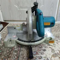 فارسی بر ماکیتا ژاپن