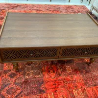 میزوسط و گل میز